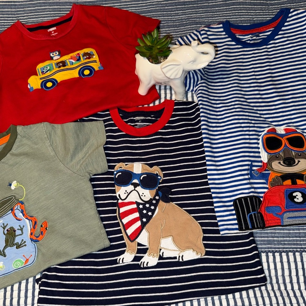 Gymboree Red and Green Short Sleeve Tees